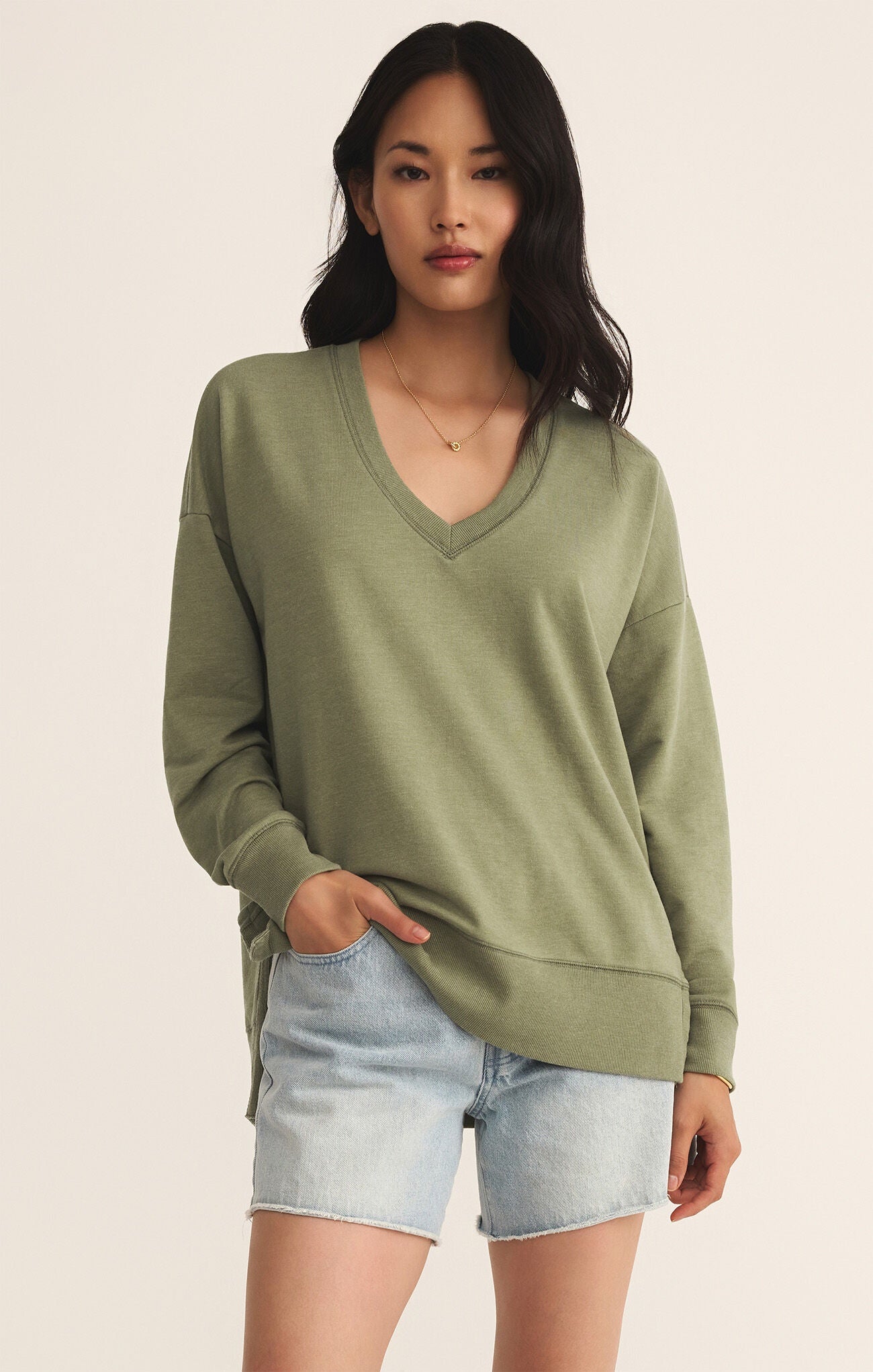 Modern V-Neck Avocado Weekender