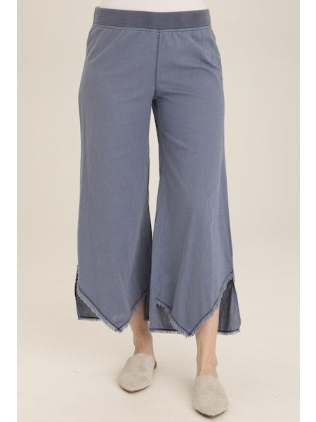 Astri Pant