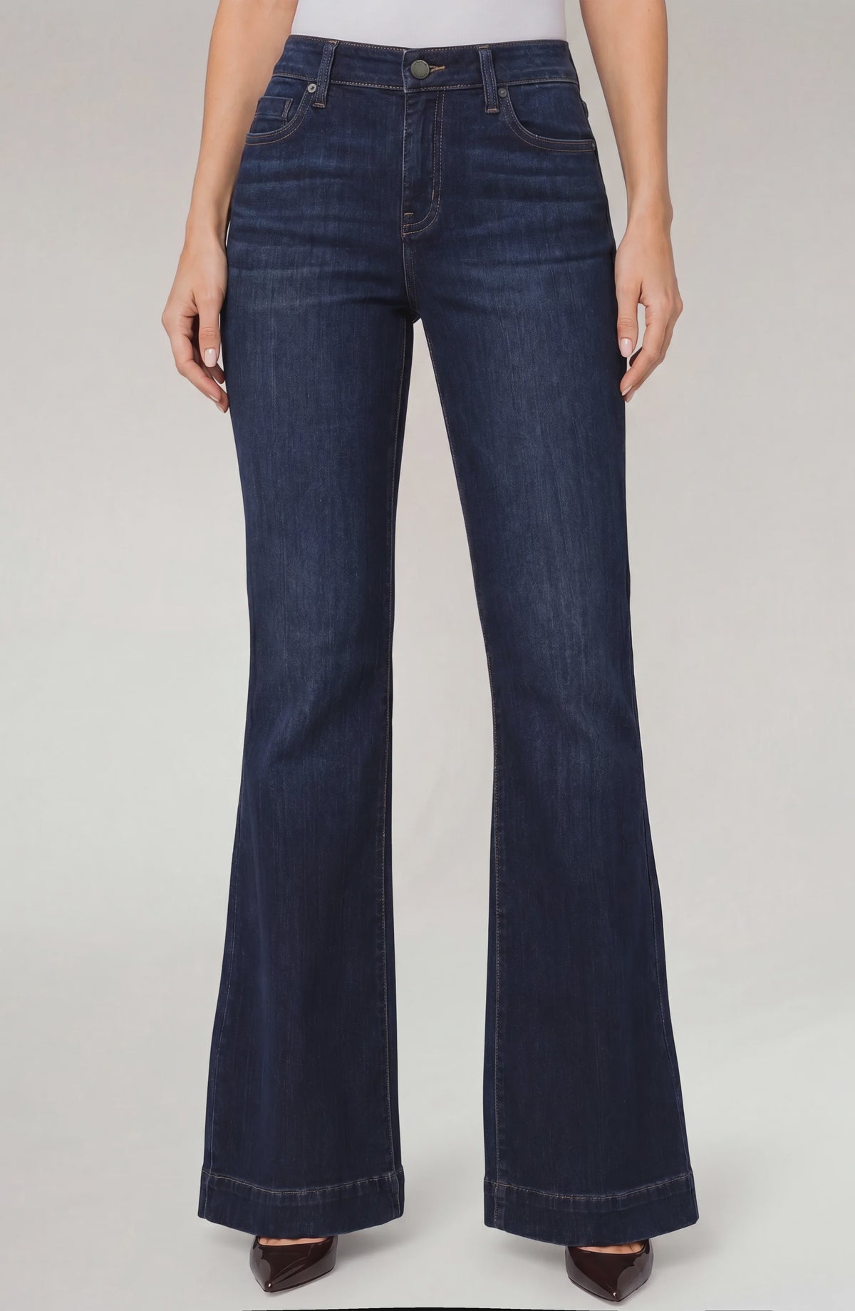 Lucy Bootcut, Wide Hem