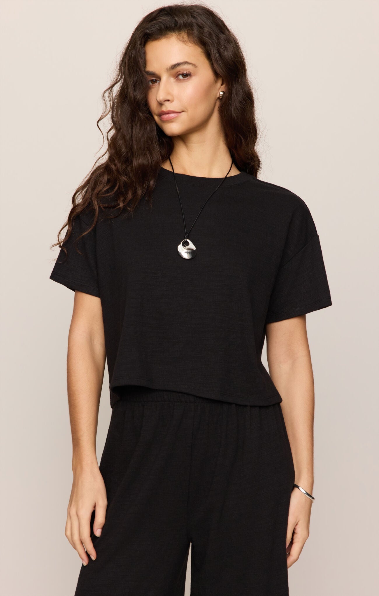 SWAY TEXTURED CROPPED TEE