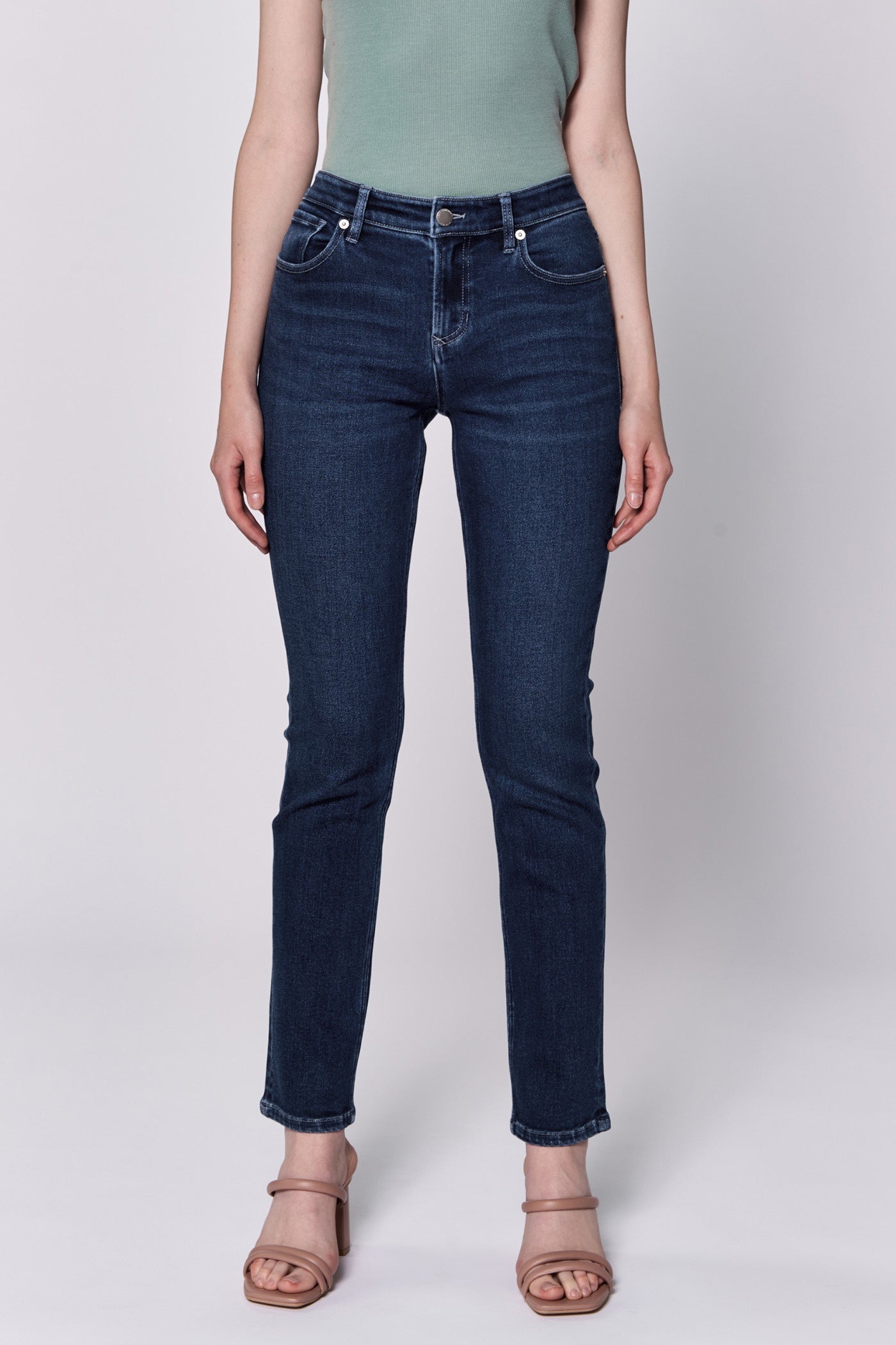 BLAIRE MID RISE SLIM STRAIGHT LEG JEANS