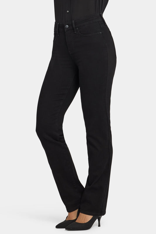 Marilyn Straight, Black