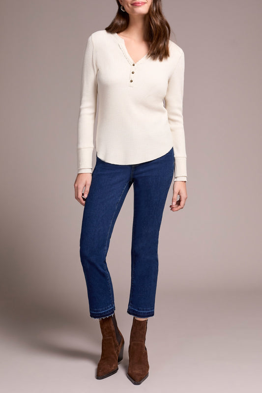 HENLEY TOP W/ BUTTONS - Eggshell
